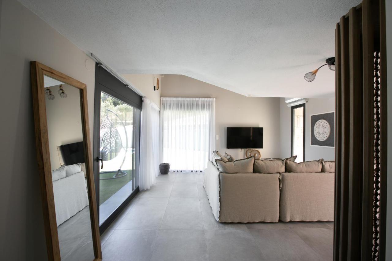 The Euphoria Club Luxury Villas Пефкохори Екстериор снимка